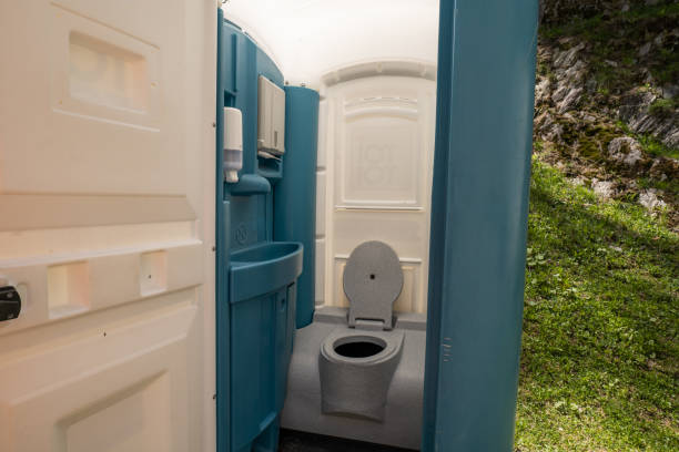 Best Event porta potty rental  in Merriam, KS